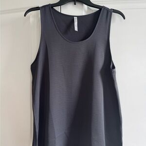 Fabletics Gray Sleeveless Tank Top with Scoop Neckline